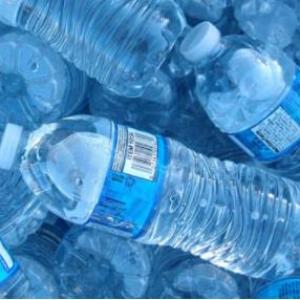 Why reusable water bottles shall be used?